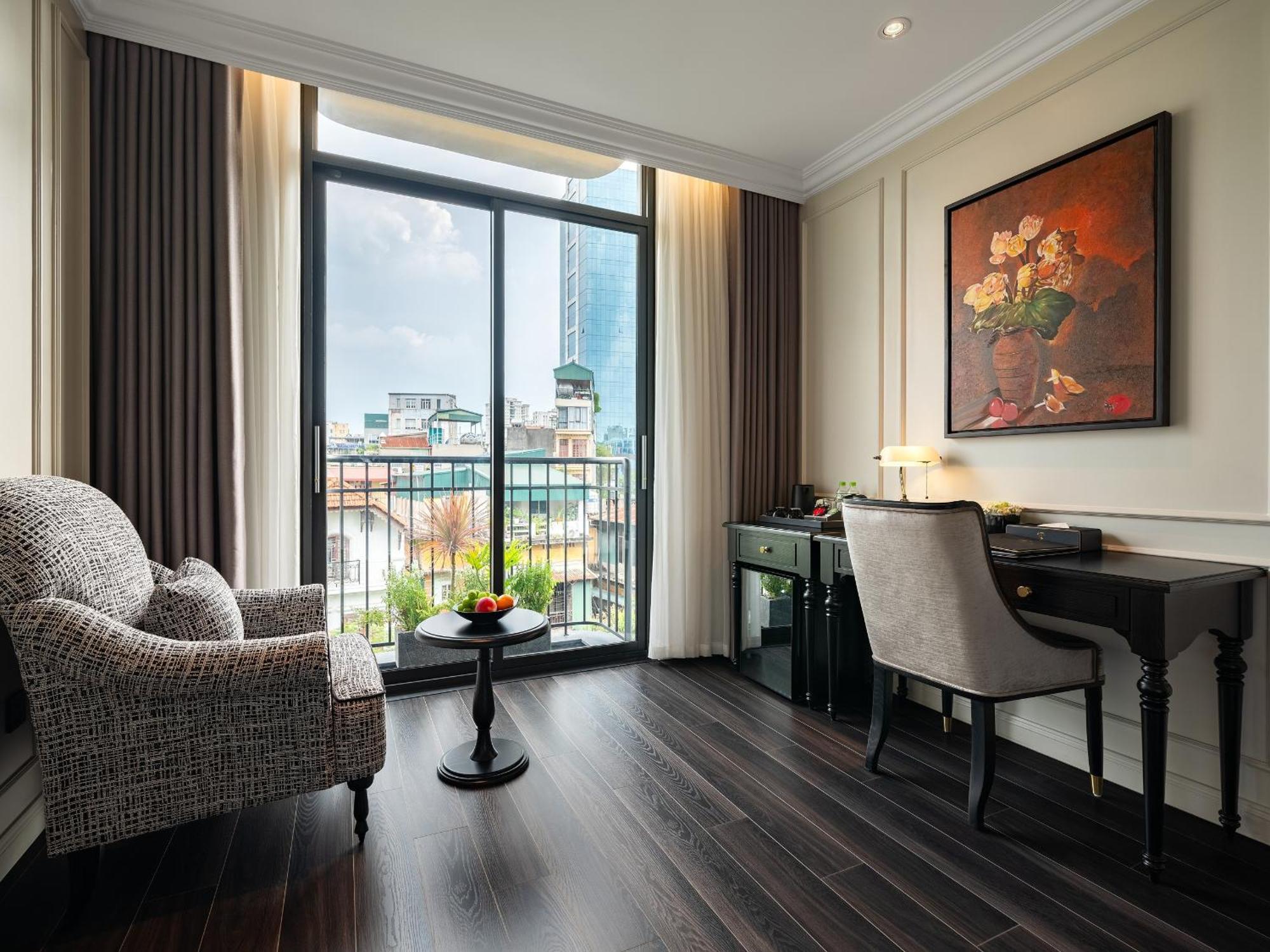 T Boutique 4*